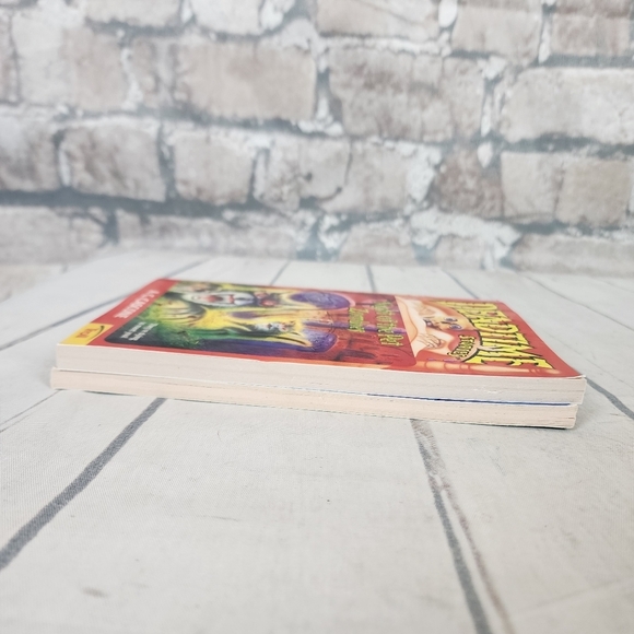 Vintage 90s Deadtime Stories Teen Horror Paperback Novels Set of 2 - Picture 4 of 9